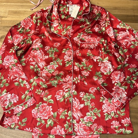 PINK  K ⭐️satin pajama set - Picture 3 of 4